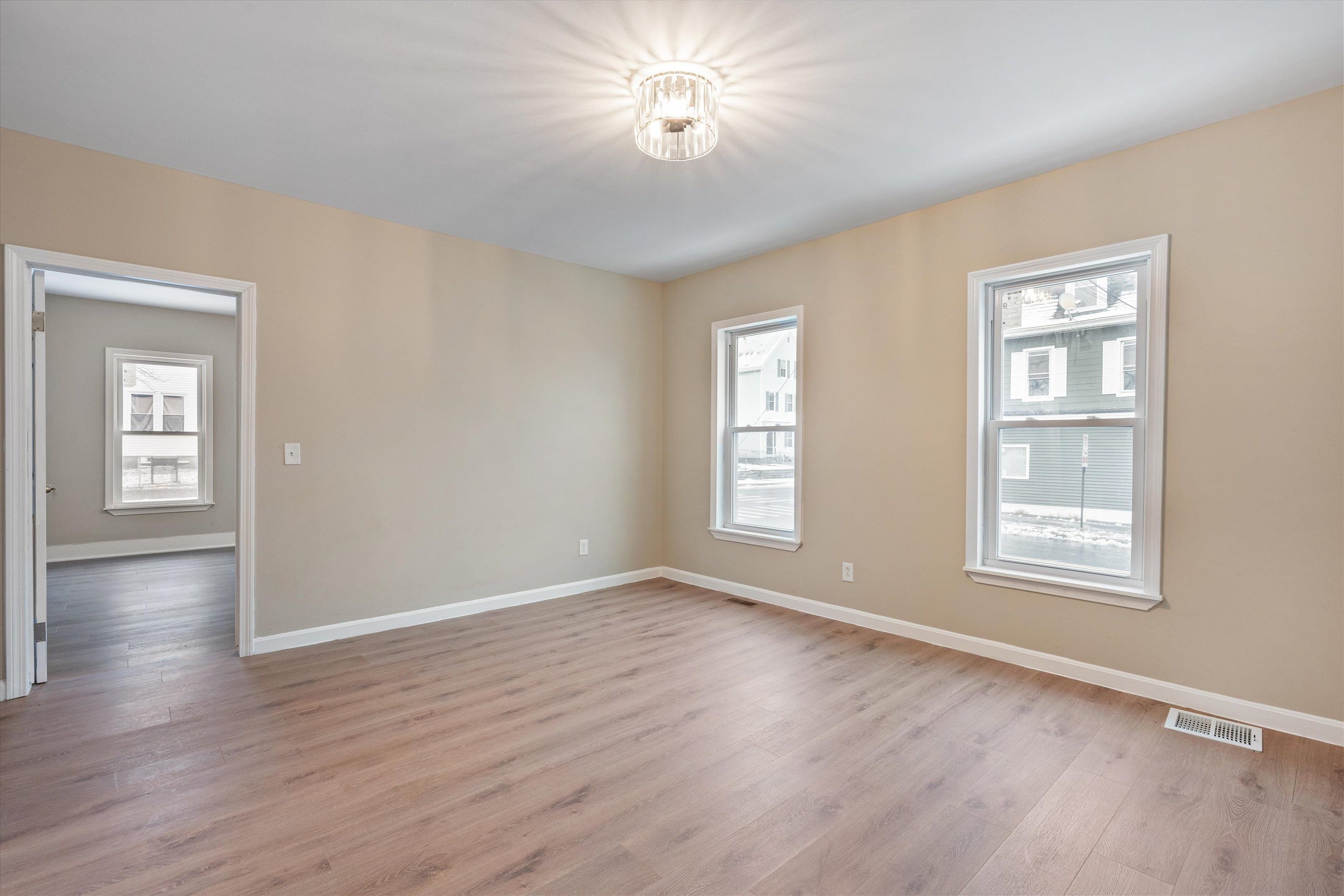 347 Spruce Street Manchester, NH 03103 - Photo 59 of 60