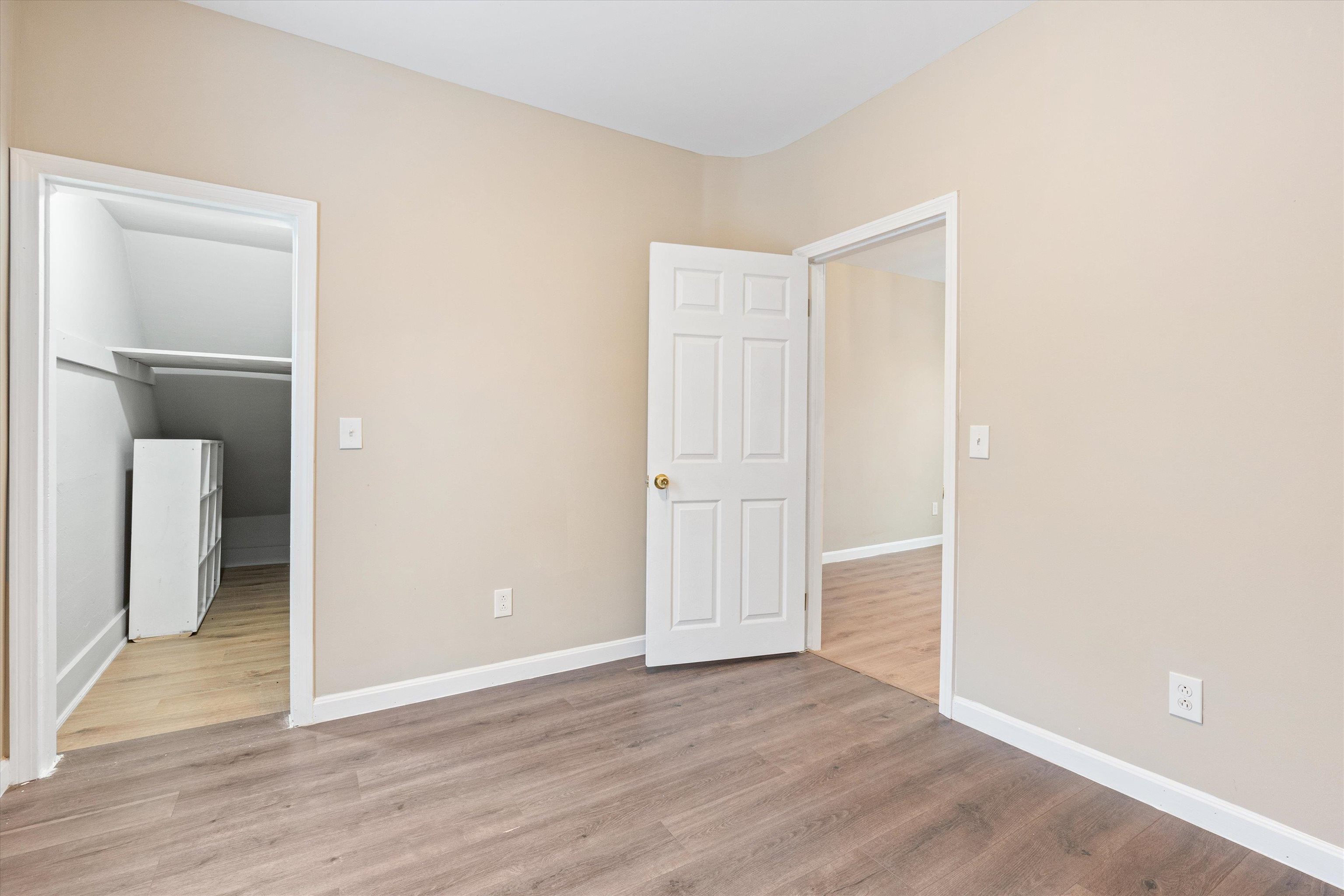 347 Spruce Street Manchester, NH 03103 - Photo 6 of 60