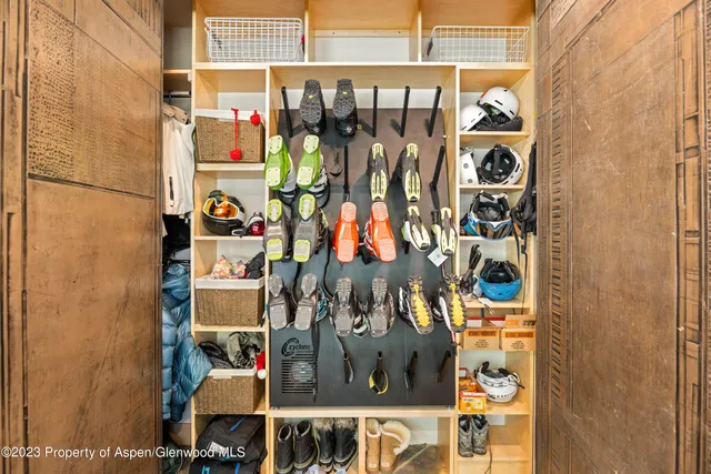 $400,000 | 970 Powder Lane, Aspen, CO 81611