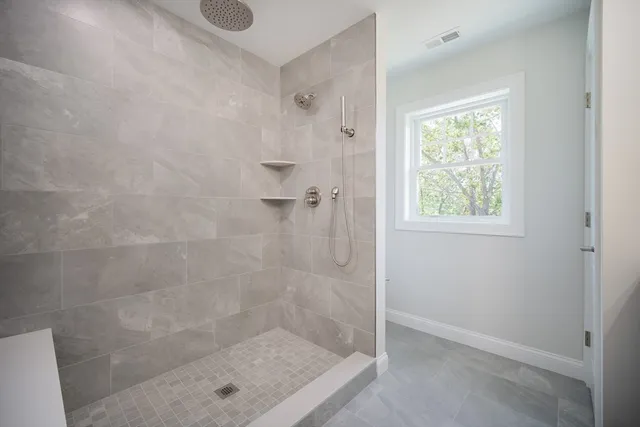 $989,900 | 11 Strongwater Drive, Salem, MA 01970