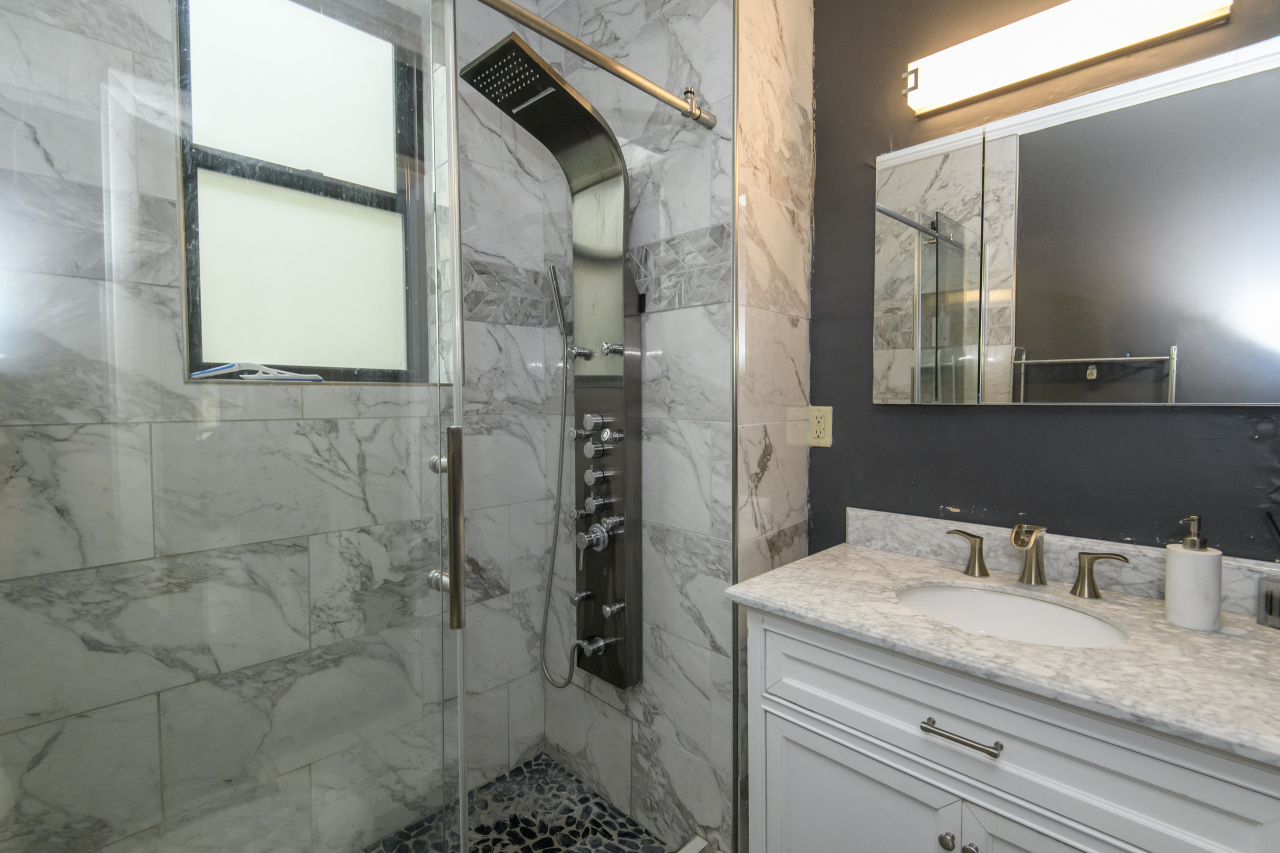406 South 3rd Street Watertown, WI 53094 - Photo 11 of 30 High End Bathroom Remodel
