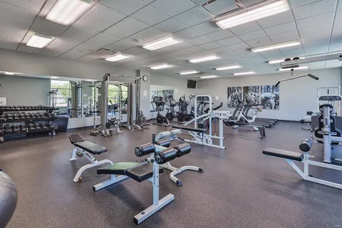 $699,000 | 8025 Maryland Avenue, Unit 5G, Clayton, MO 63105