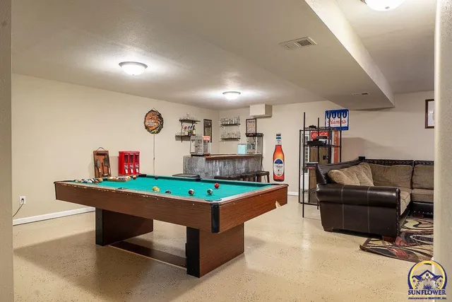 $295,000 | 21015 North Sail-A-Way Drive, Overbrook, KS 66524