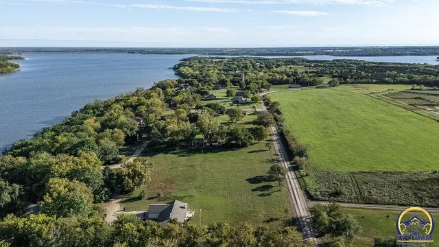 $295,000 | 21015 North Sail-A-Way Drive, Overbrook, KS 66524