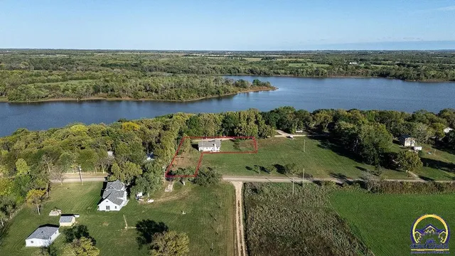 $295,000 | 21015 North Sail-A-Way Drive, Overbrook, KS 66524