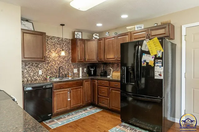 $295,000 | 21015 North Sail-A-Way Drive, Overbrook, KS 66524