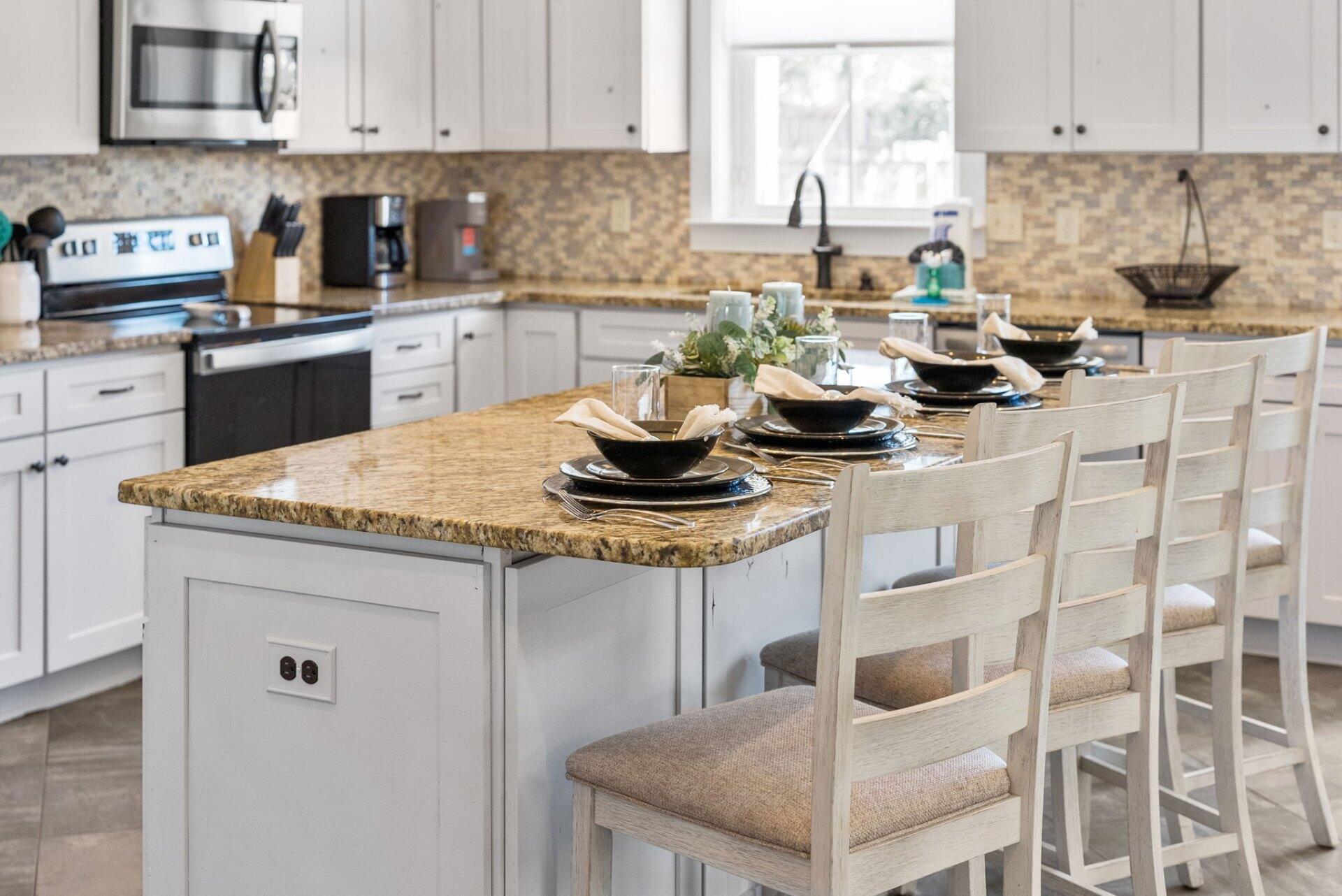 85 Cobia Street Destin, FL 32541 - Photo 26 of 59 28-kitchen-bar-seating-destin-fl