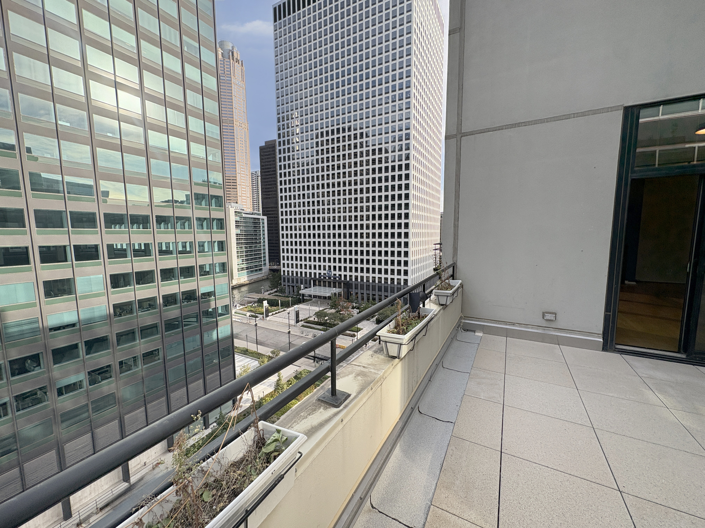 130 South Canal Street, Unit 9M Chicago, IL 60606 - Photo 10 of 14 a view of a balcony