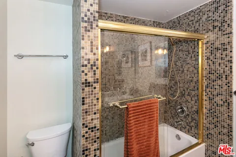 $3,400 | 7135 Hollywood Boulevard, Unit 603, Los Angeles, CA 90046