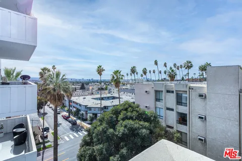 $3,400 | 7135 Hollywood Boulevard, Unit 603, Los Angeles, CA 90046