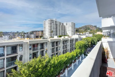 $3,400 | 7135 Hollywood Boulevard, Unit 603, Los Angeles, CA 90046
