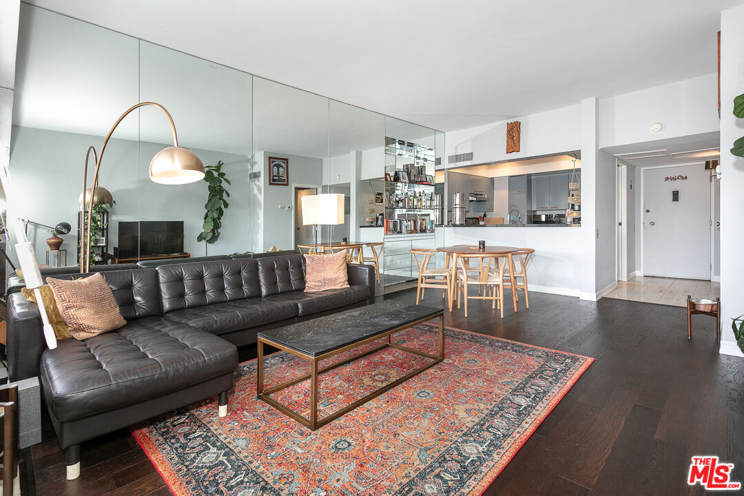 7135 Hollywood Boulevard, Unit 603 Los Angeles, CA 90046 - Photo 4 of 26