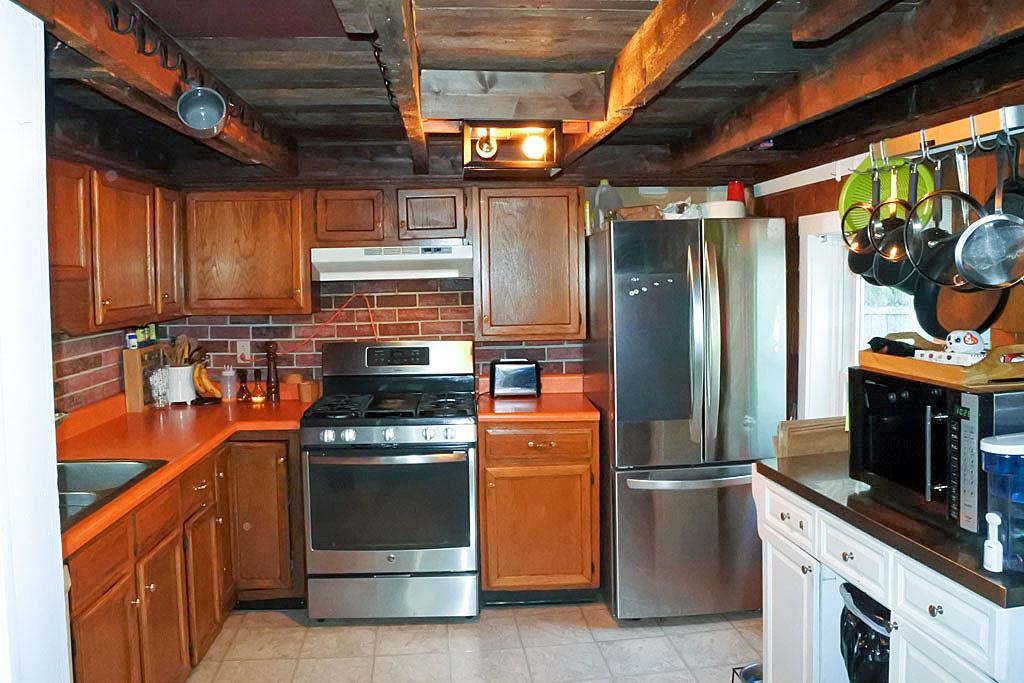 17 Butterfly Avenue Rutland, VT 05701 - Photo 7 of 27