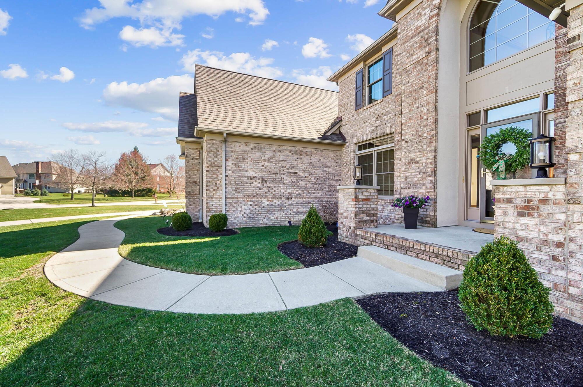 8591 Spring Flower Road Pickerington, OH 43147 - Photo 6 of 84 Front Walk