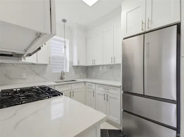 $3,100 | 2857 Lawton Avenue | Throgs Neck