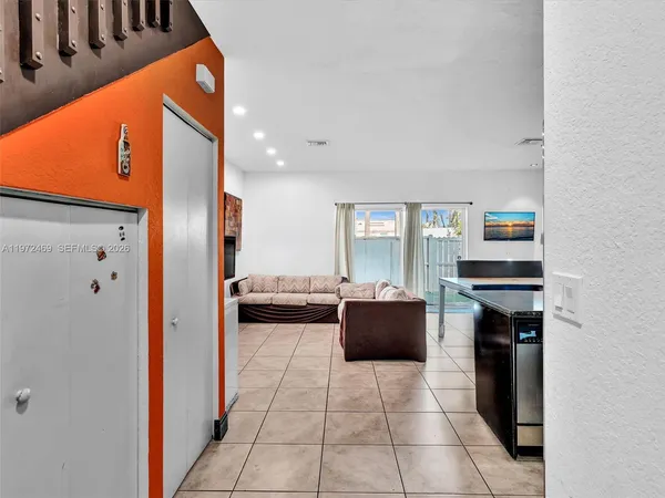 $495,000 | 23 Southeast 3rd Avenue, Hallandale Beach, FL 33009