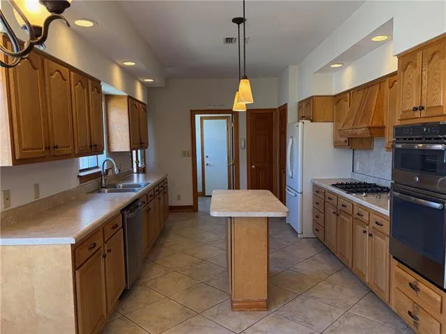 $2,950 | 4528 Kent Avenue, Metairie, LA 70006