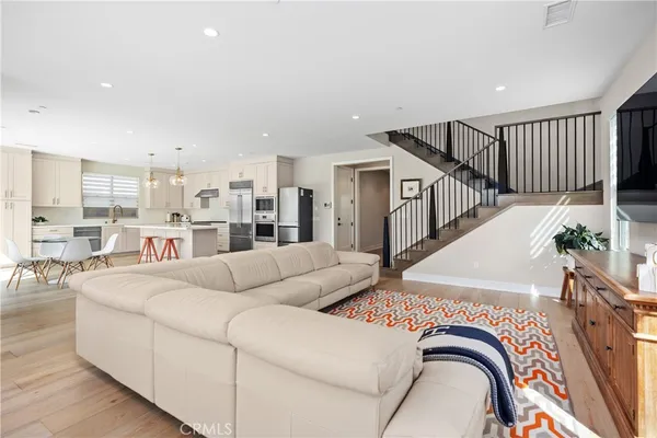 $3,288,000 | 142 Sabbia, Irvine, CA 92602