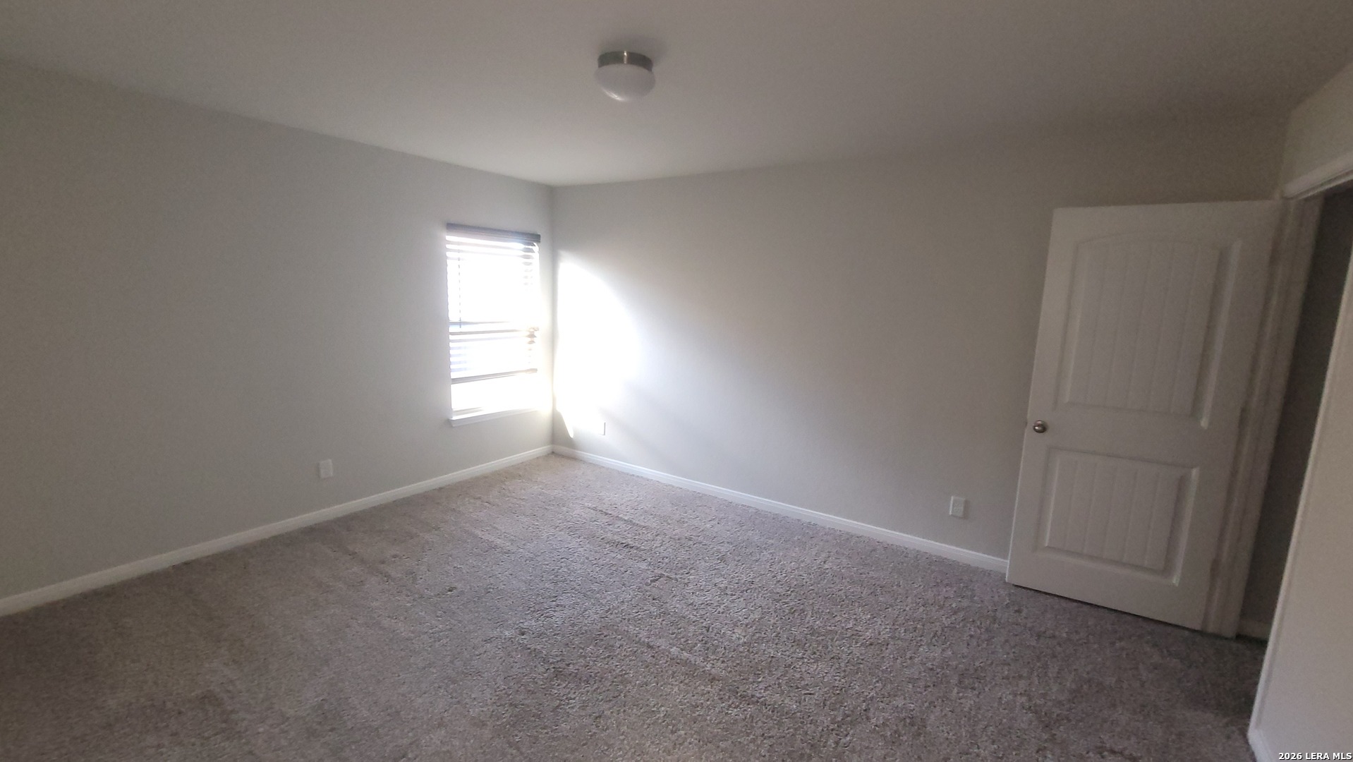 10335 Midsummer Converse, TX 78109 - Photo 11 of 15