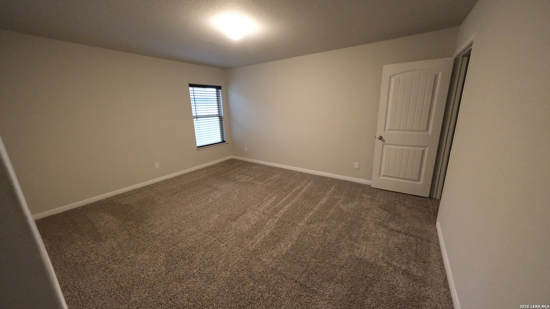 10335 Midsummer Converse, TX 78109 - Photo 7 of 24