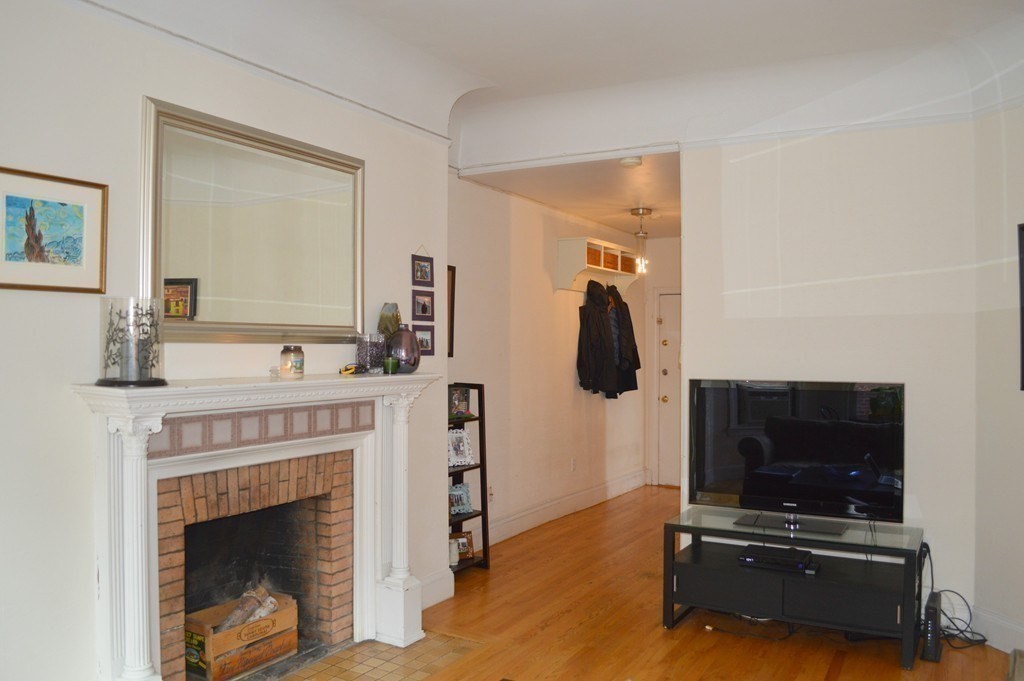 362 Commonwealth Avenue, Unit 5F Boston, MA 02115 - Photo 2 of 12