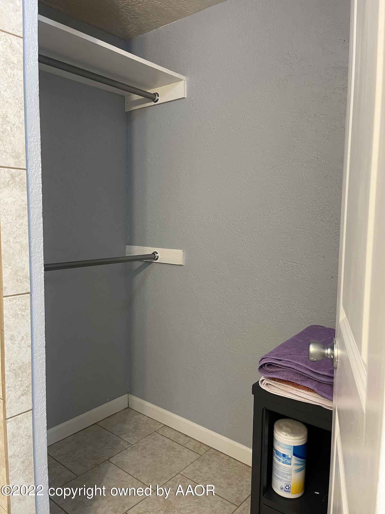 810 Ave Q Sunray, TX 79086 - Photo 23 of 29 a small space with a fireplace