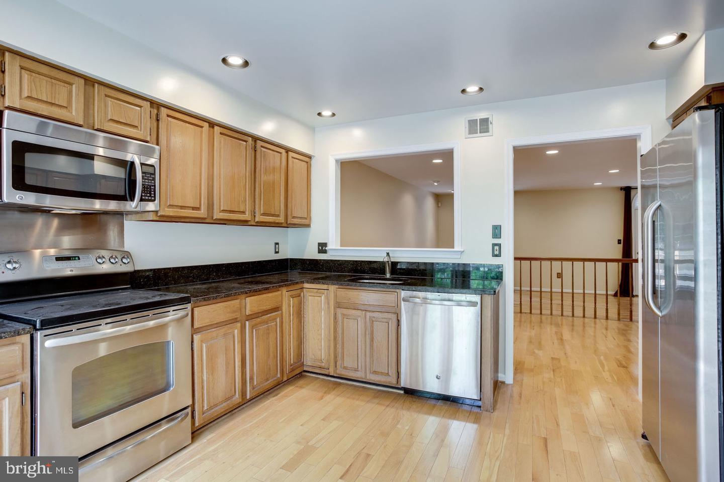 11793 Great Owl Circle Reston, VA 20194 - Photo 9 of 25