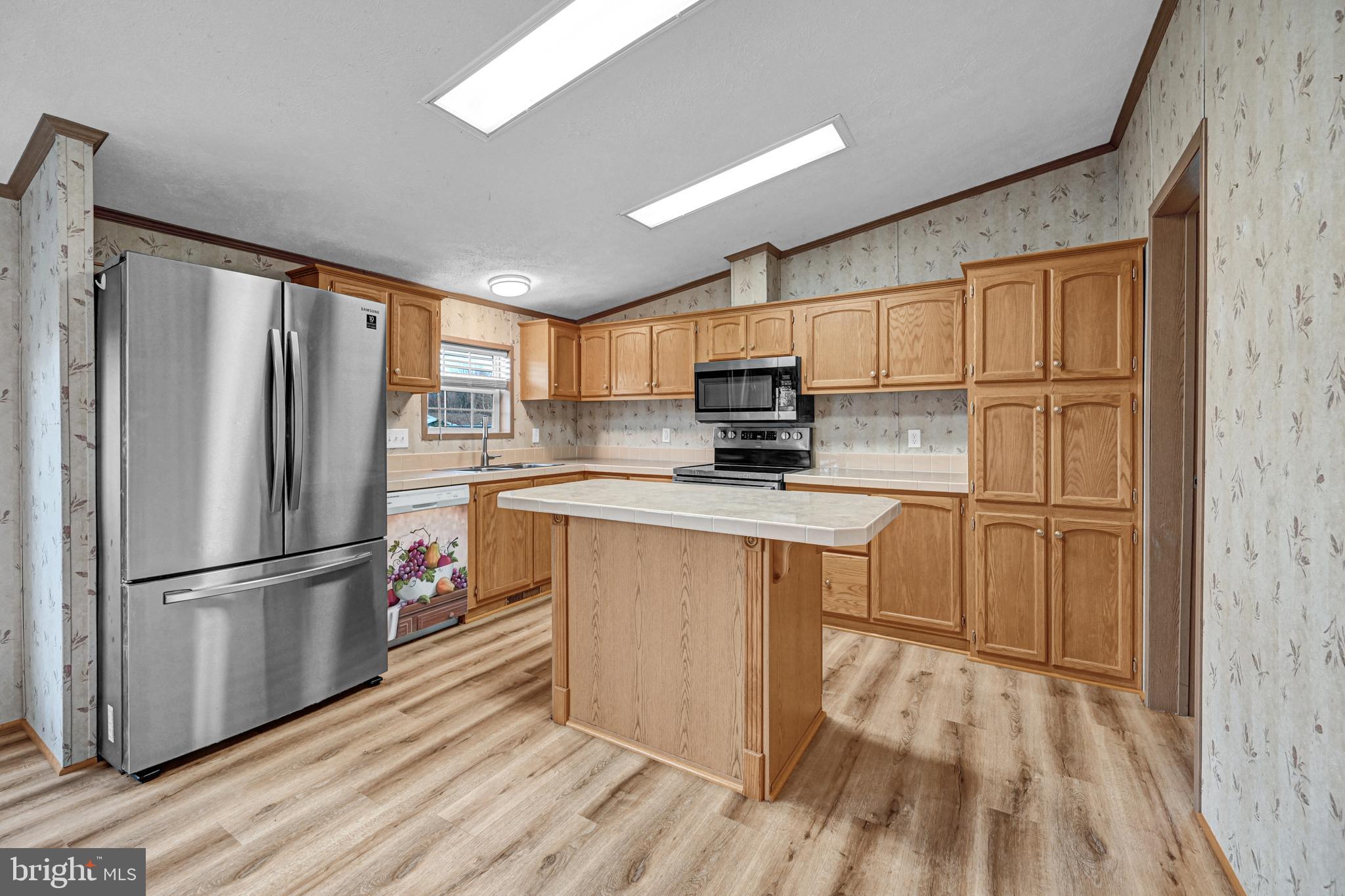 Spacious Kitchen