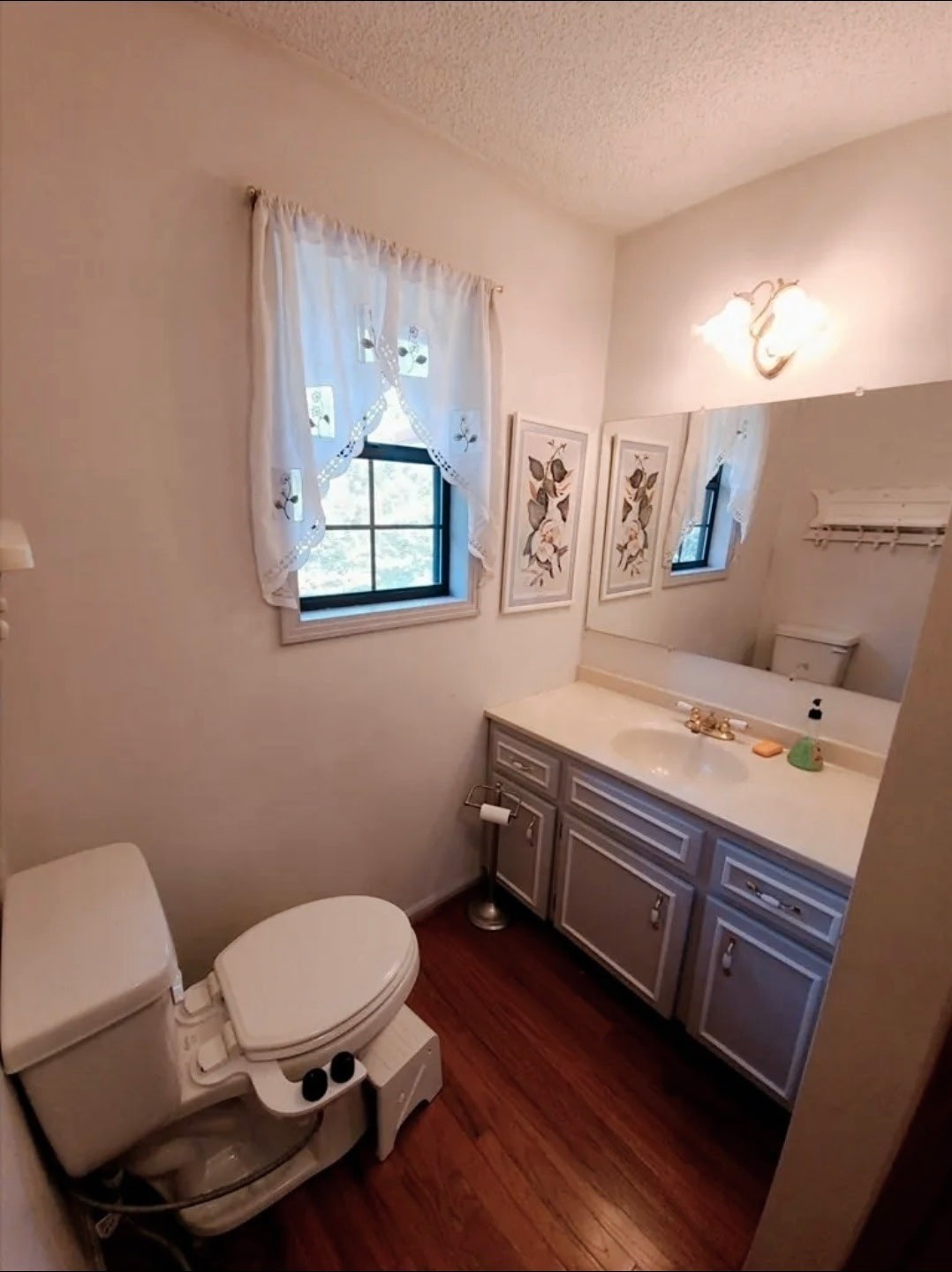 1360 Camden Bay Road Camden, TN 38320 - Photo 23 of 43 a room with a chair and a table