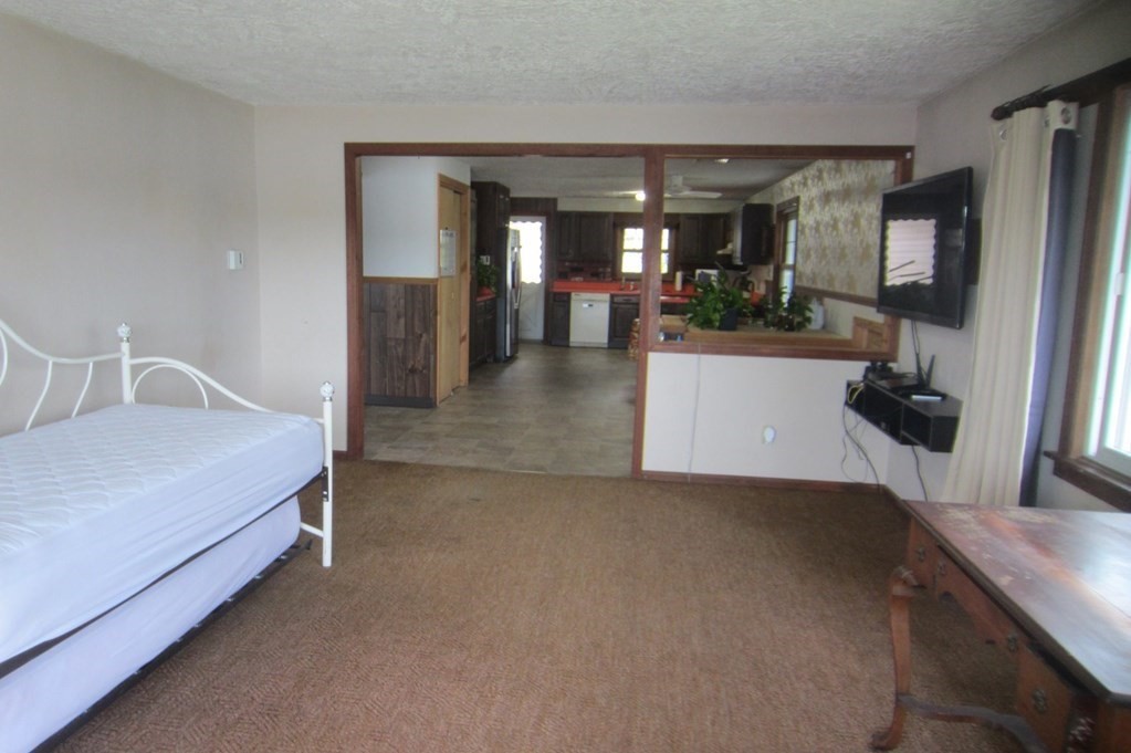 274 Killdeer Road Webster, MA 01570 - Photo 17 of 32 Gallery Image 17