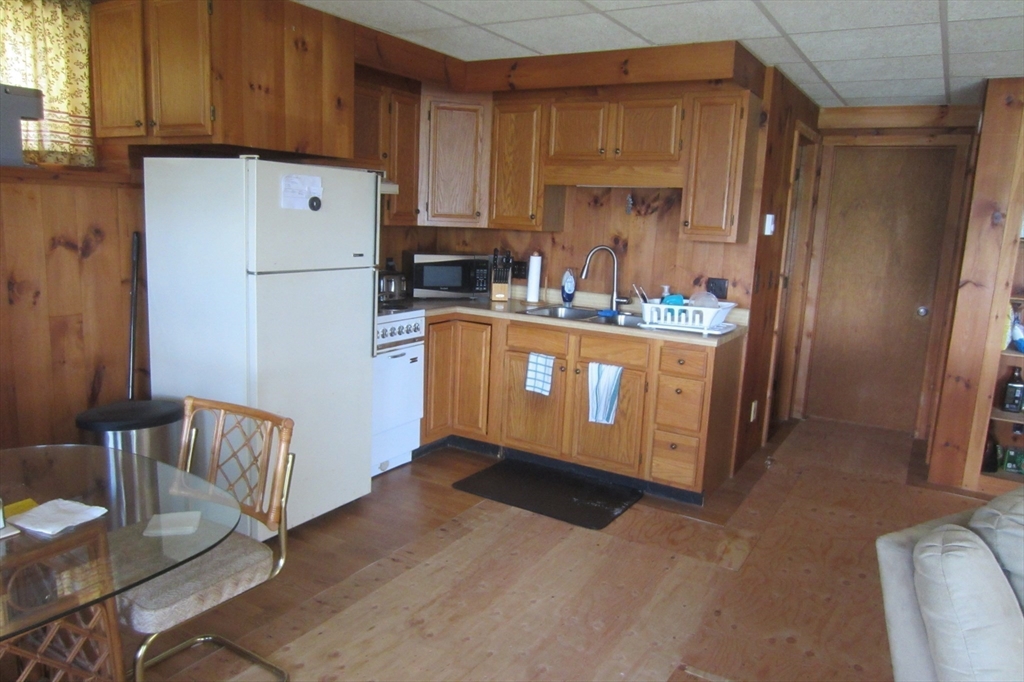 274 Killdeer Road Webster, MA 01570 - Photo 23 of 32 Gallery Image 23