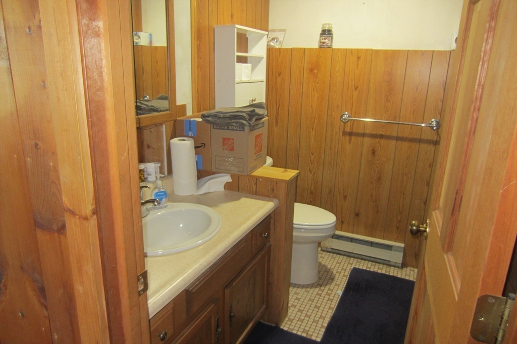 274 Killdeer Road Webster, MA 01570 - Photo 24 of 32 Gallery Image 24