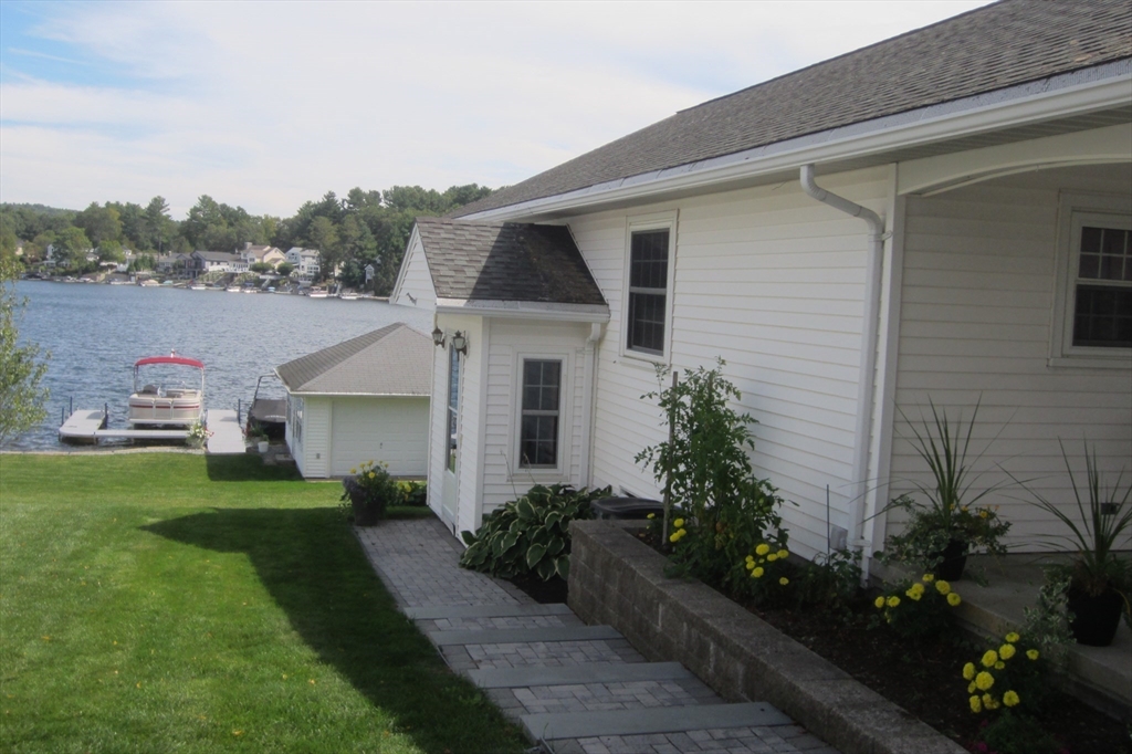 274 Killdeer Road Webster, MA 01570 - Photo 6 of 32 Gallery Image 6