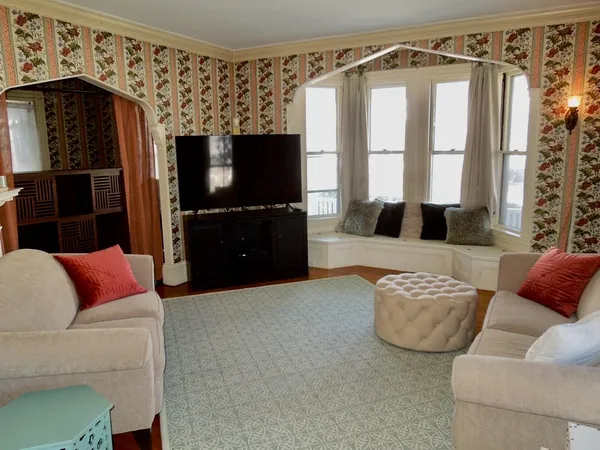 $2,750 | 9 Brewster Street, Unit 1, Plymouth, MA 02360