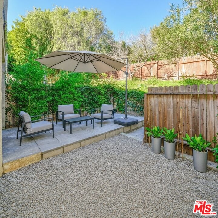 6456 Cavalleri Road Malibu, CA 90265 - Photo 5 of 36