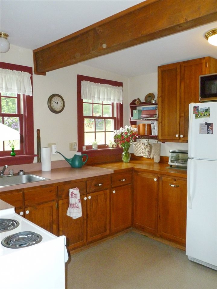 158 Quebec Road Lyman, NH 03585 - Photo 10 of 40