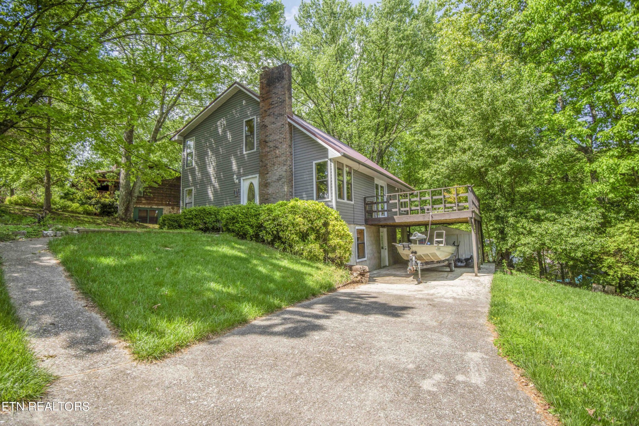 738 Bluff Pointe Road Harriman, TN 37748 - Photo 3 of 20 Gallery Image 3