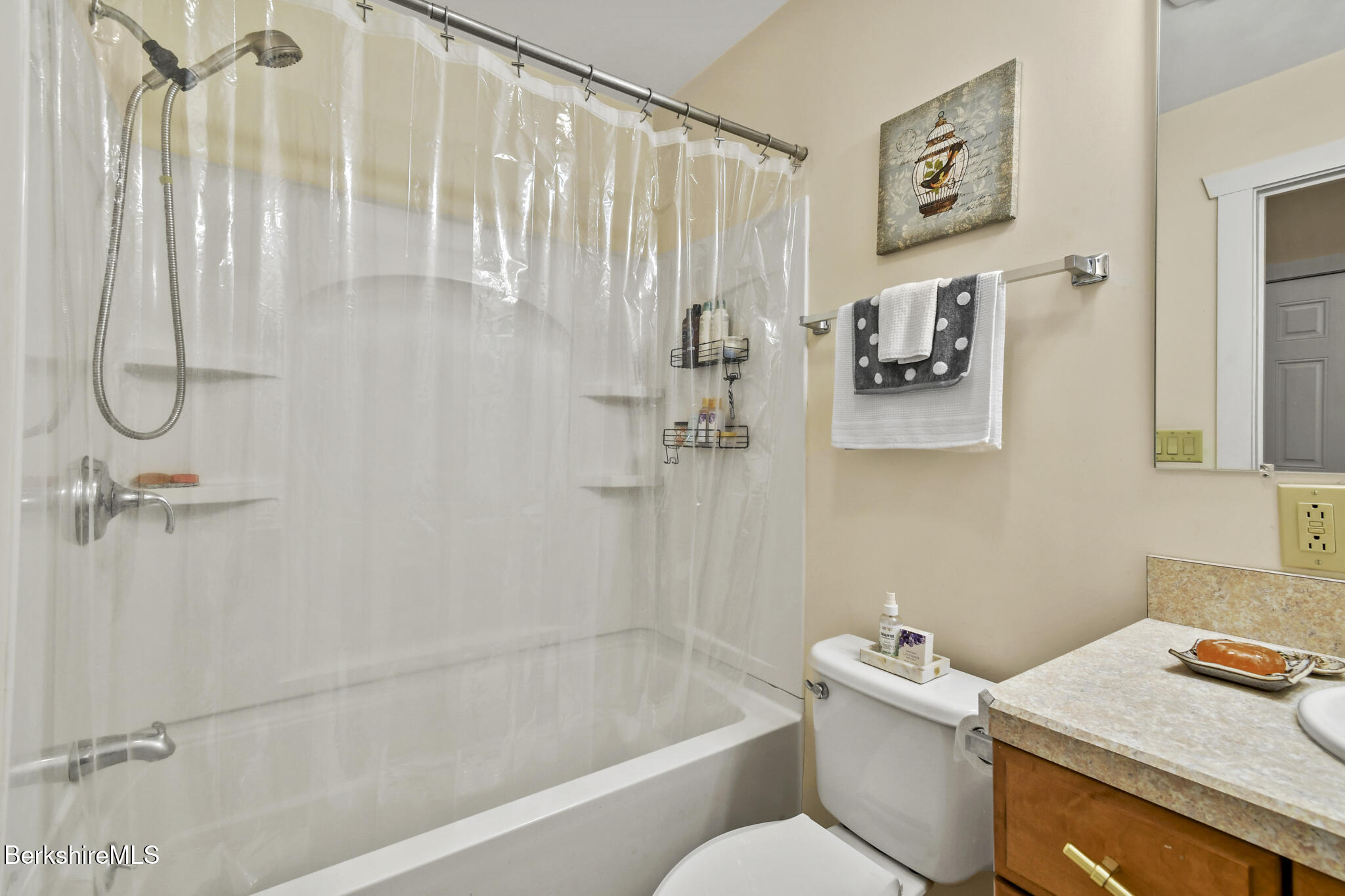 Undisclosed Address Lenox, MA 01240 - Photo 18 of 25 34 Church St U2A Lenox MA 01240-done-008