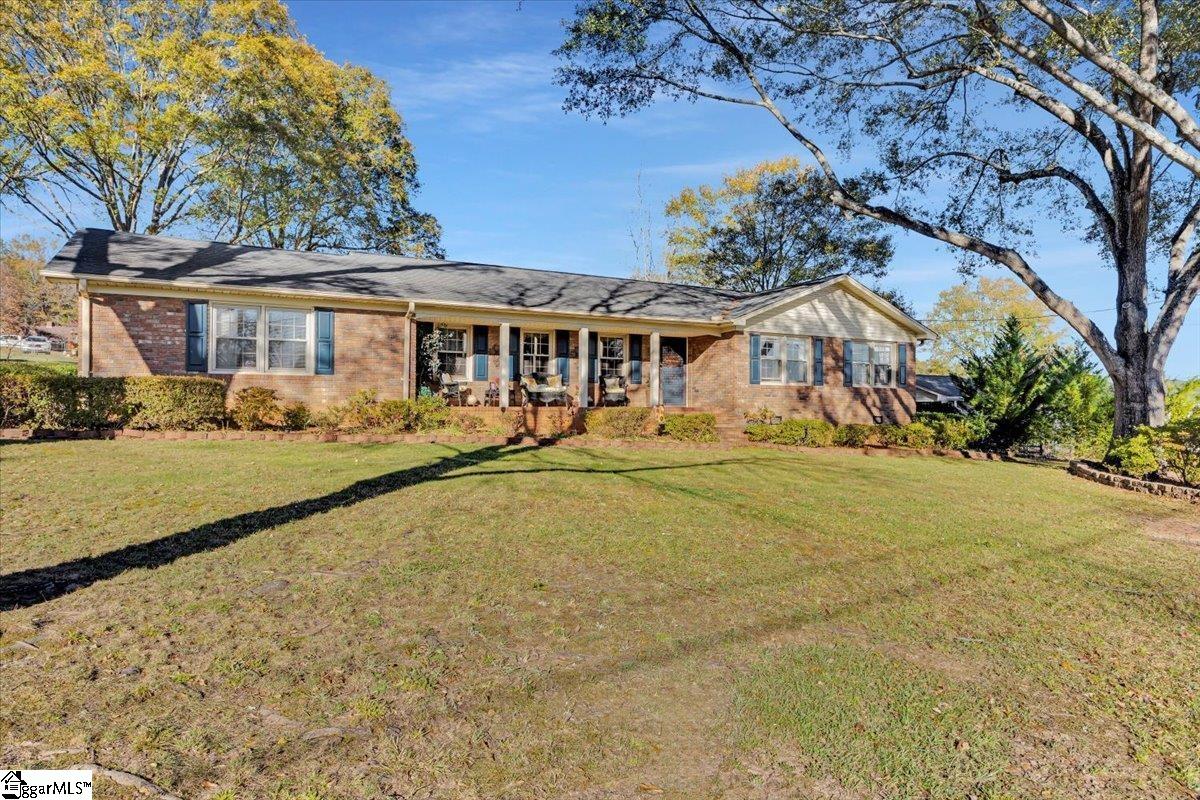 104 Carolina Avenue Easley, SC 29640 - Photo 2 of 35