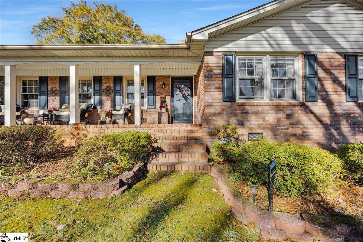 104 Carolina Avenue Easley, SC 29640 - Photo 3 of 35