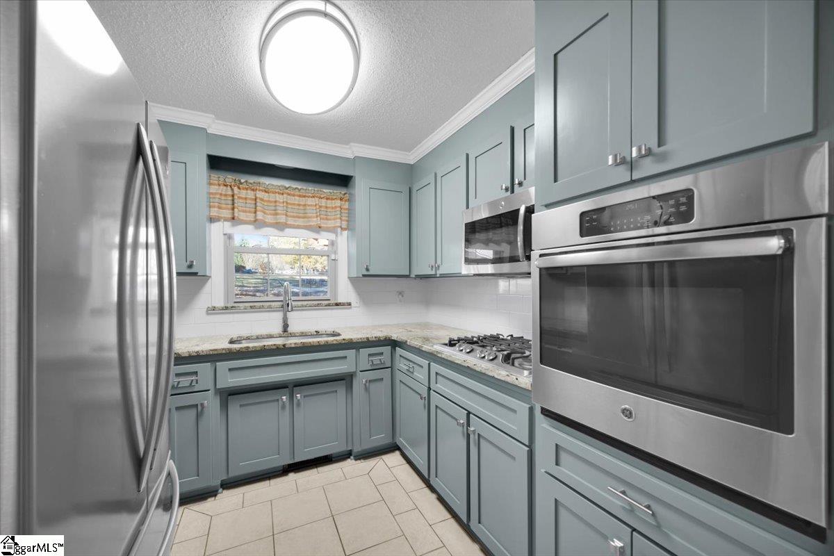 104 Carolina Avenue Easley, SC 29640 - Photo 10 of 35