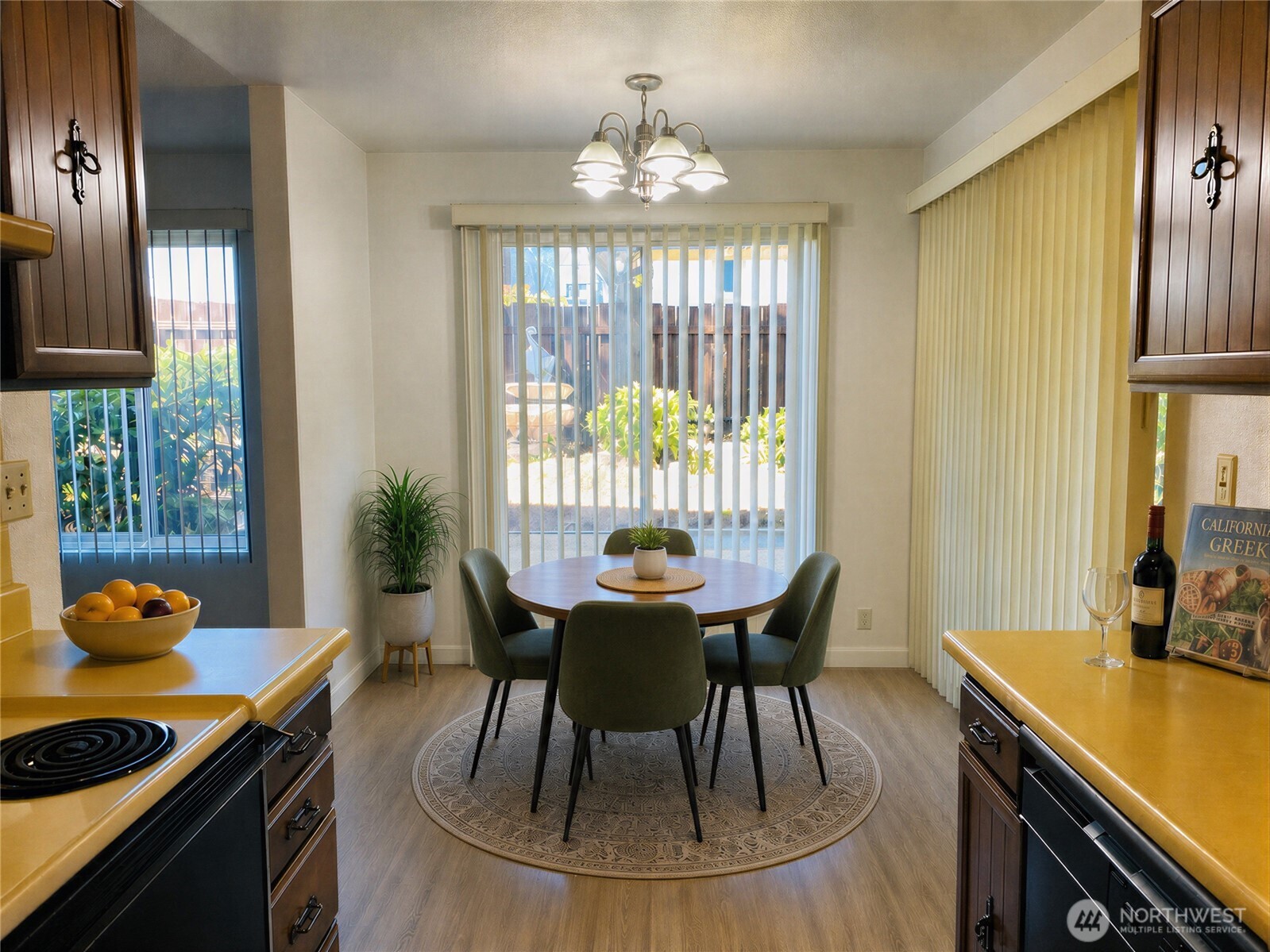 8848 Interlake Avenue North Seattle, WA 98103 - Photo 15 of 32