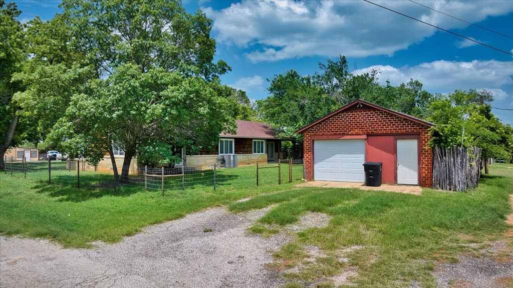 931 Doole Street Mason, TX 76856 - Photo 5 of 35