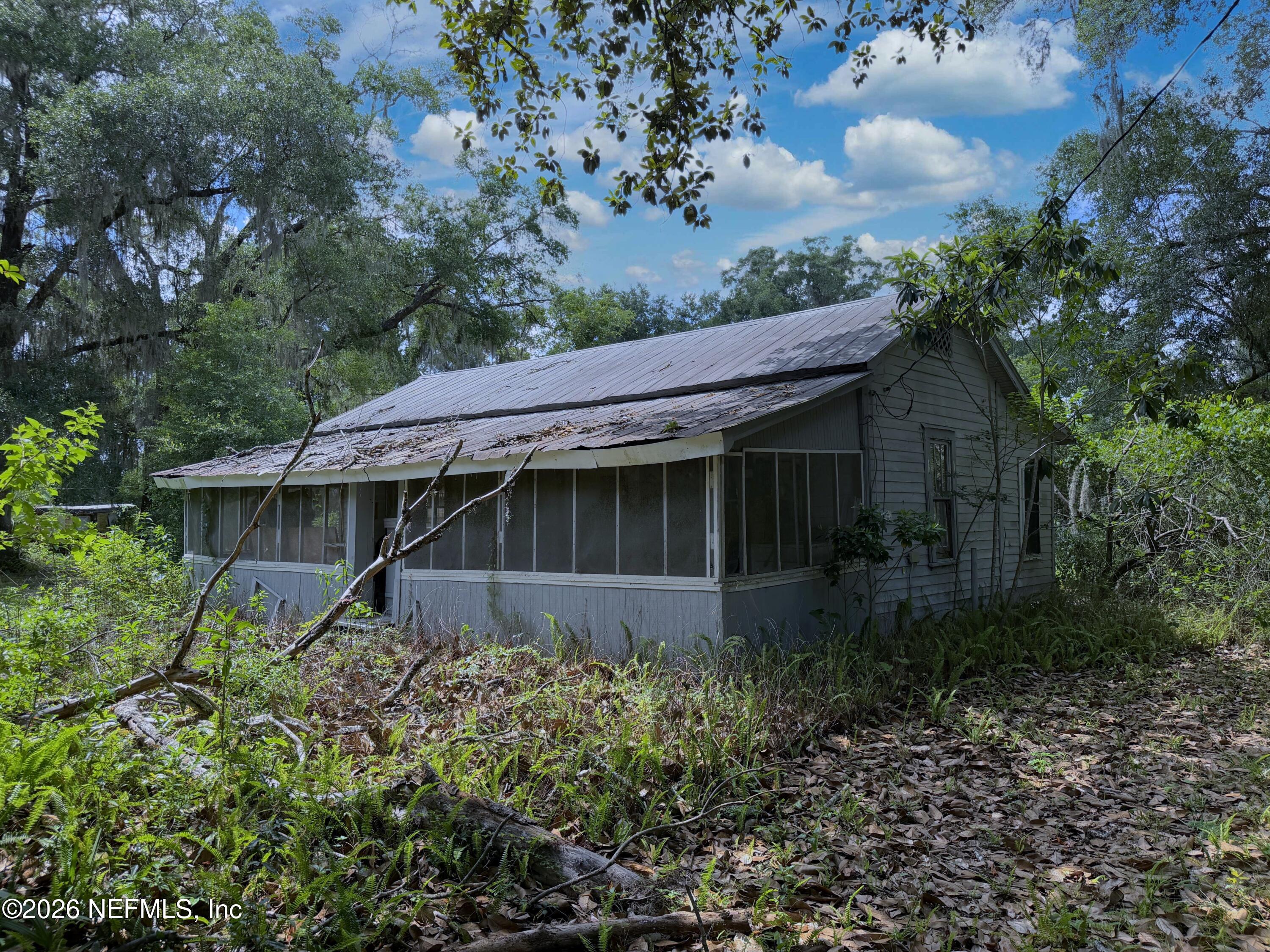 111 Savel Road Florahome, FL 32140 - Photo 11 of 25 2