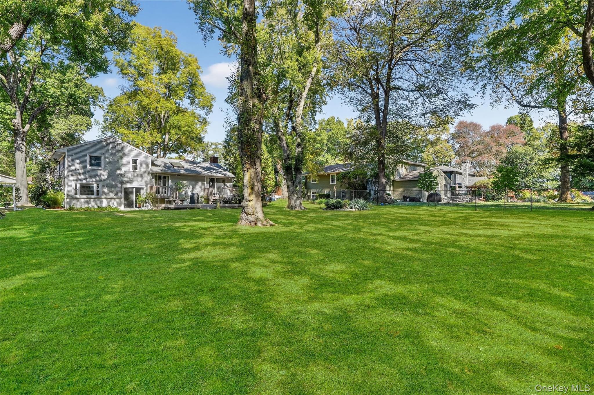 24 Whitewood Road White Plains, NY 10603 - Photo 11 of 49