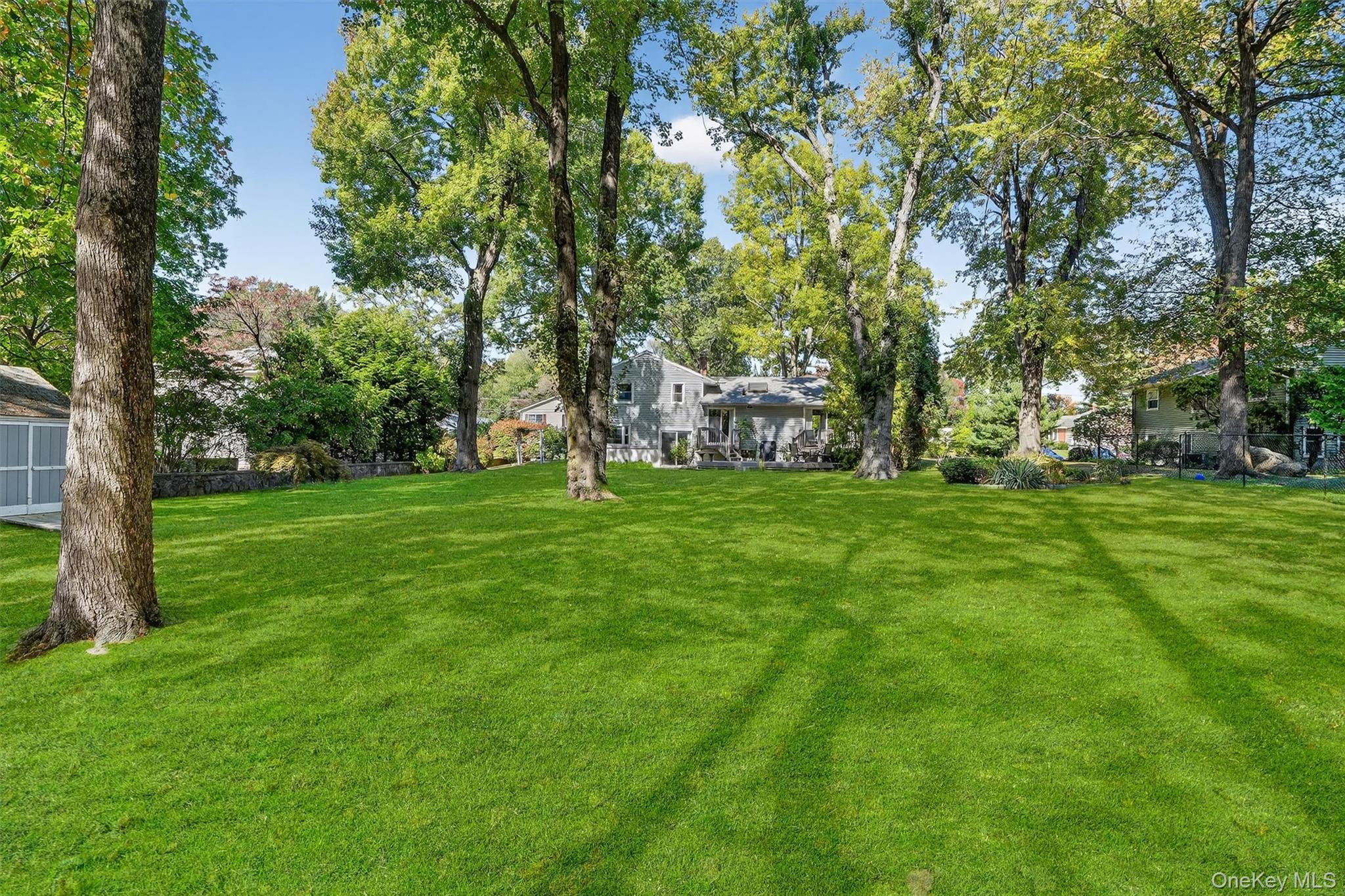 24 Whitewood Road White Plains, NY 10603 - Photo 12 of 49