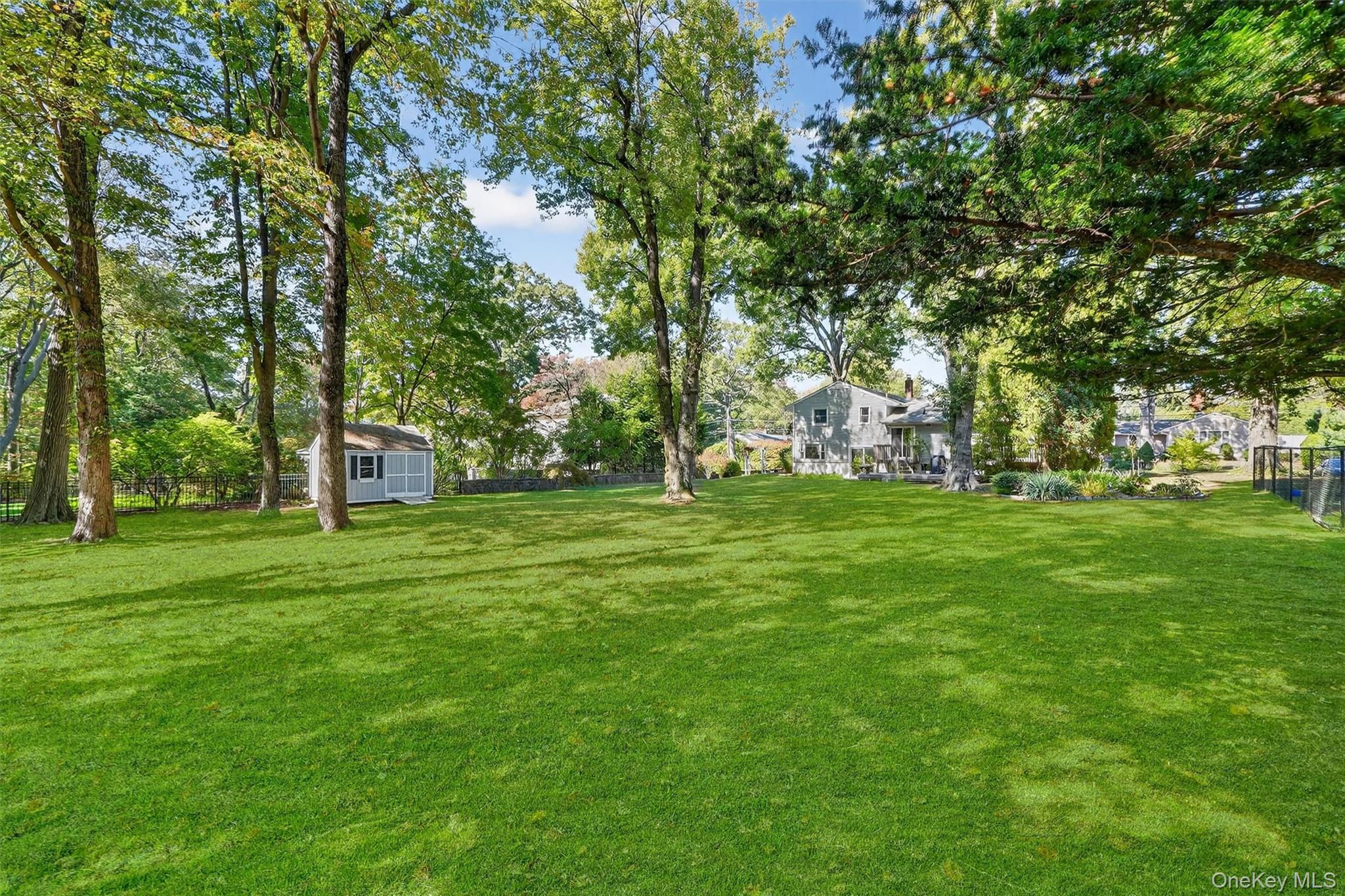 24 Whitewood Road White Plains, NY 10603 - Photo 13 of 49