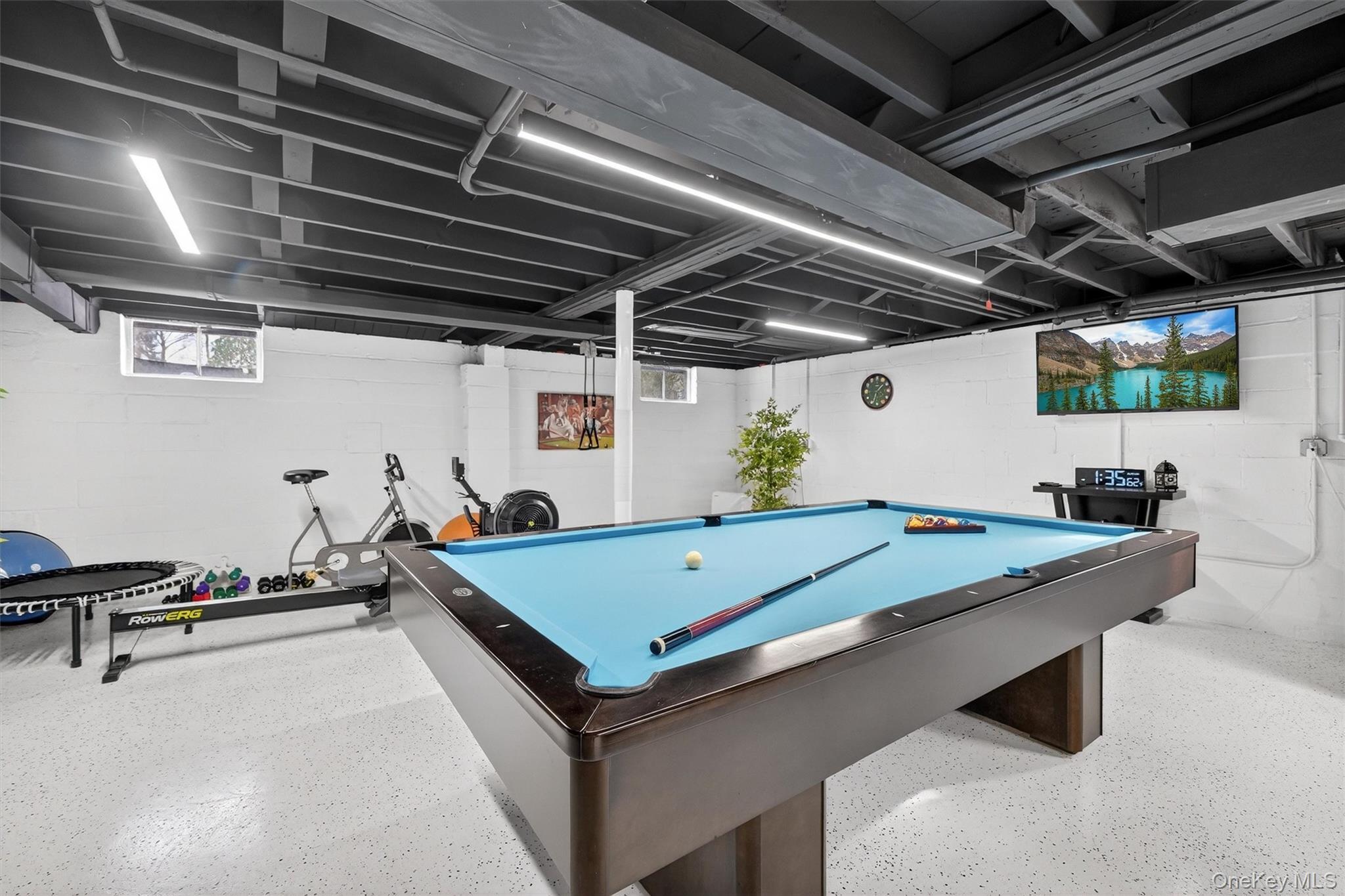 24 Whitewood Road White Plains, NY 10603 - Photo 46 of 49