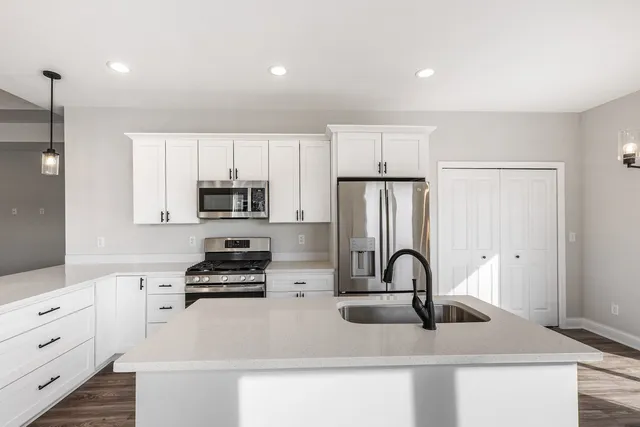 $359,900 | 2206 Maggie Lane, Sycamore, IL 60178