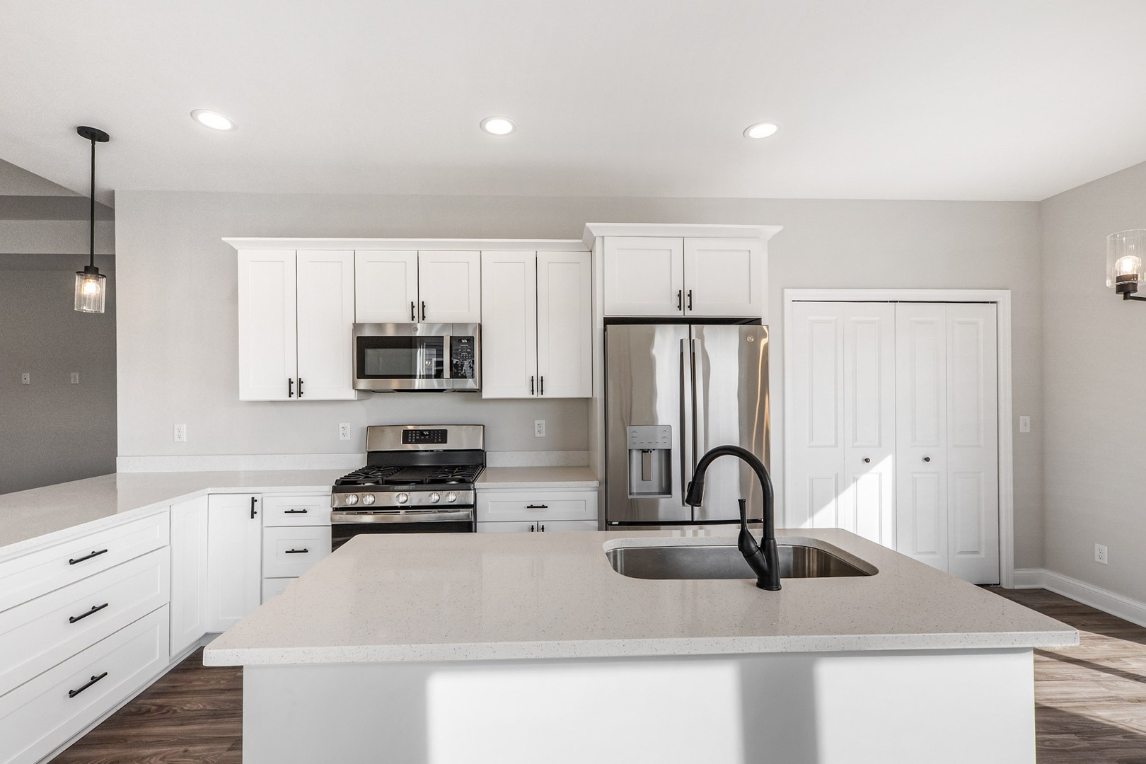 2206 Maggie Lane Sycamore, IL 60178 - Photo 6 of 21